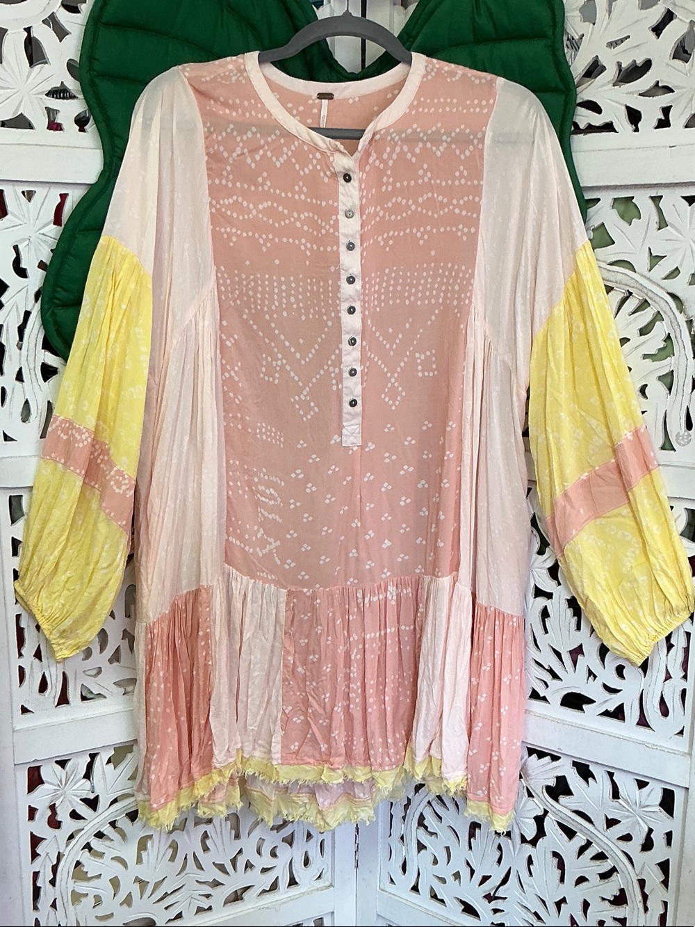 Free people peach/yellow flowy boho midi dress, size XL.